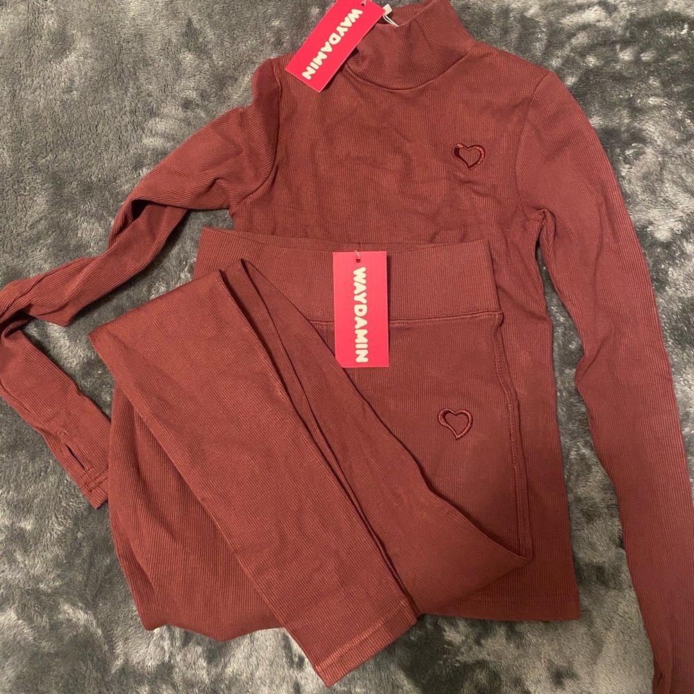 WAYDAMIN SET BRAND NEW NEVER WORN